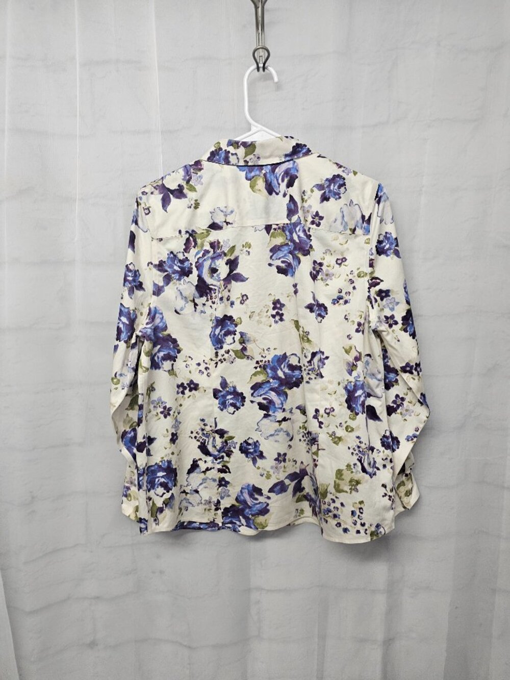 Chico's Blouse Ivory Purple Floral Button Up Cottage Boho Casual NO Iron 2 (L) - Picture 5 of 9